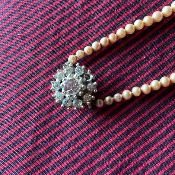 Vintage Pearl Beads and Rhinestone Pendant Necklace 17” - Picture 6 of 9
